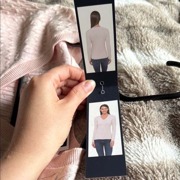 Tommy Hilfiger Pink V-Neck Sweater with Elegant Knit - Picture 2 of 3